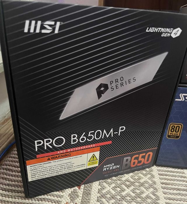 Kit Placă de Bază MSI PRO B650M-P + CPU Ryzen 5 7600 38MB 5.1GHz AM5