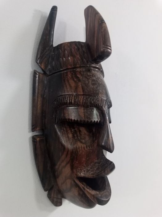 Автентична стенна маска от масивен абанос - 30 см, ръчна изработка