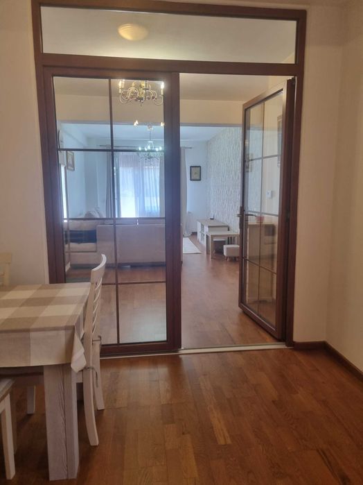 Inchiriez apartament