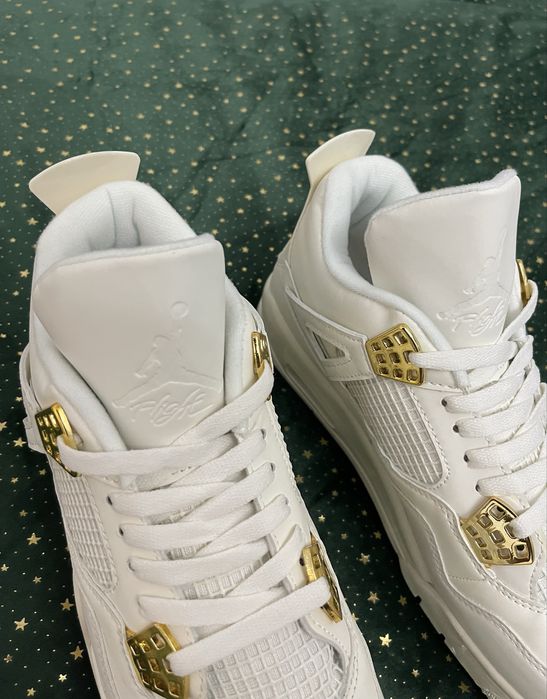 JORDAN 4 Metallic Gold
