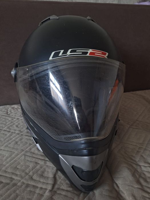 Продам мотошлем L52