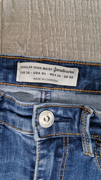 Blugi Stradivarius