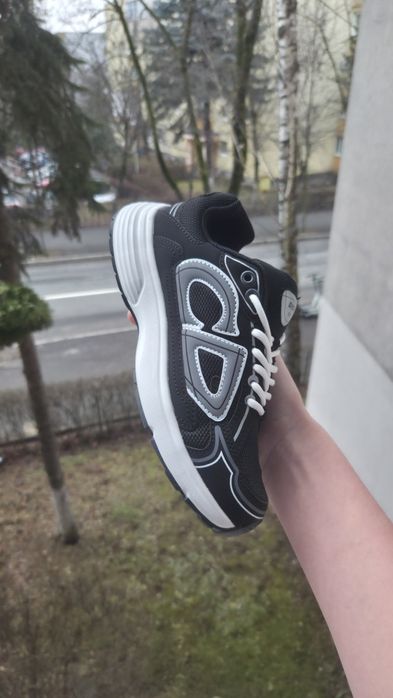 Adidasi Dior b30