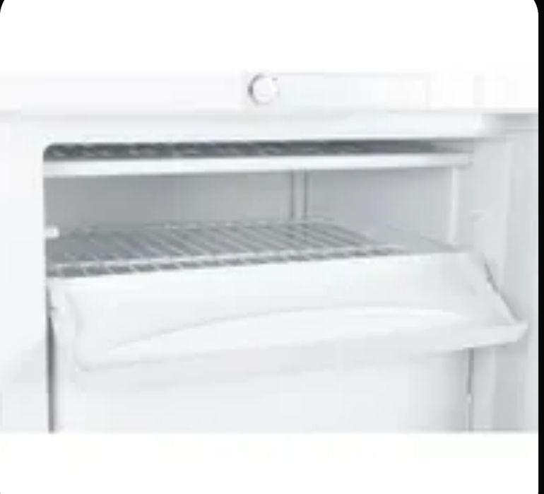 Морозильник indesit sfr 100