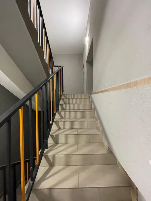 Curatenie Scari de Bloc