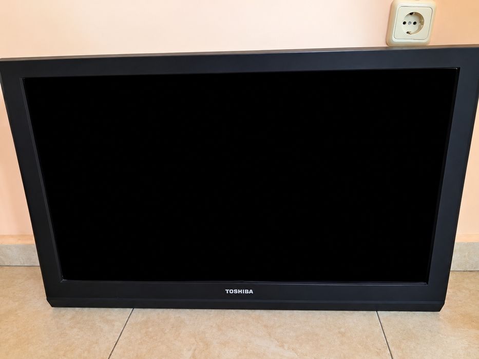 Телевизор TOSHIBA модел: 32HV10G