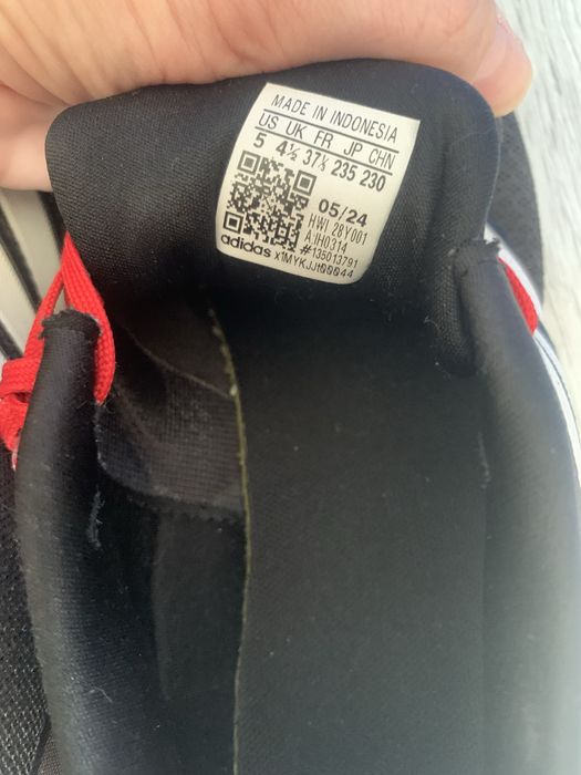 Маратонки Adidas