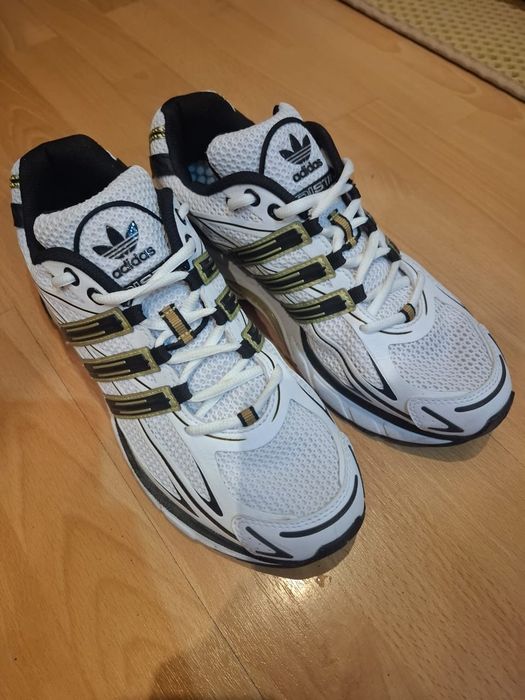 Кроссовки Adidas adistar cushion