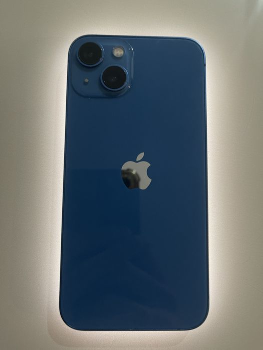 iPhone 13 — 256 GB