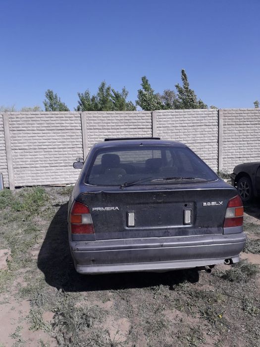 Продам два Ниссан примера