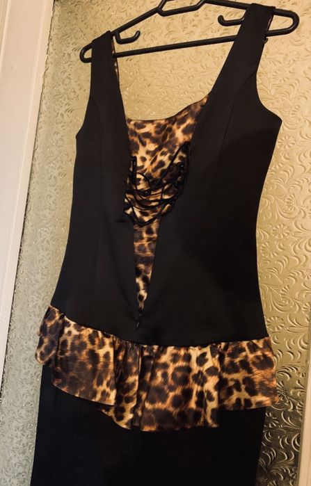 Rochie neagra midi