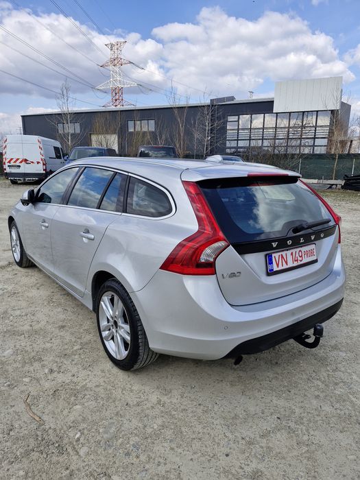 Volvo v60, automat,5 cilindri,full impecabil