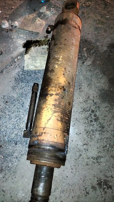 Прес силиндыр 100 .