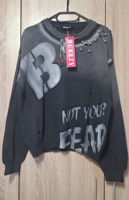 Pink Queen, Bukezy блузи