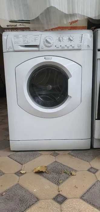 Стиральная машина Hotpoint-Ariston ARXL 85