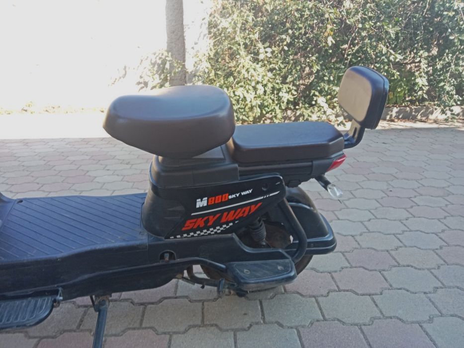 Продам электроскутер sky way m800