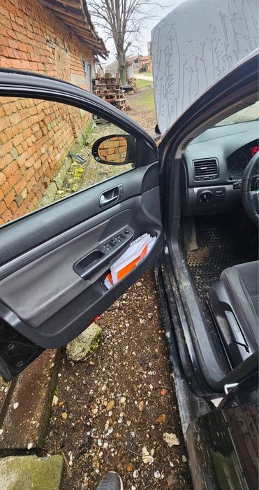 Golf 5 variant на части 2.0 дизел CBD