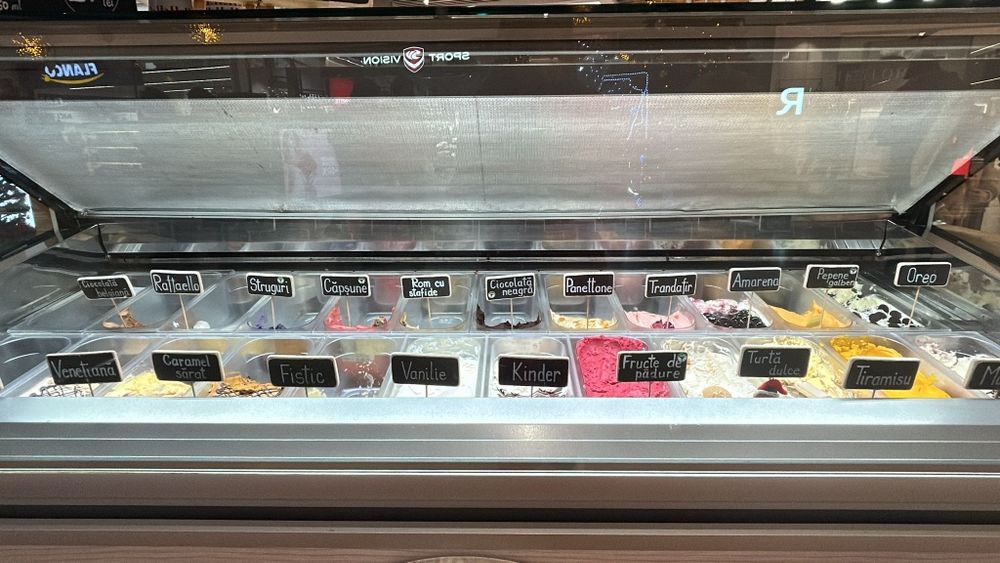 Vitrina inghetata ISA Millennium - 24 gusturi