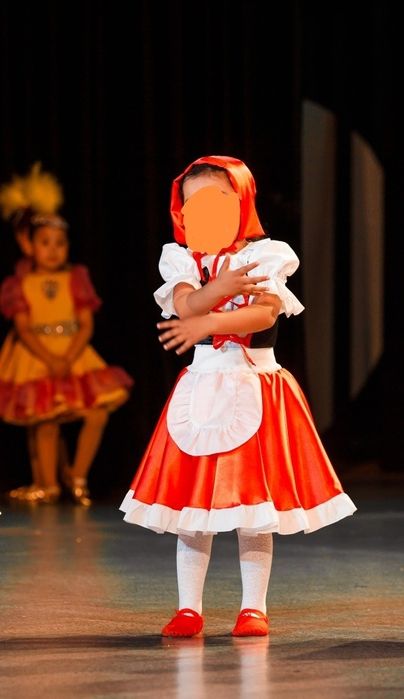 Костюм красная шапочка