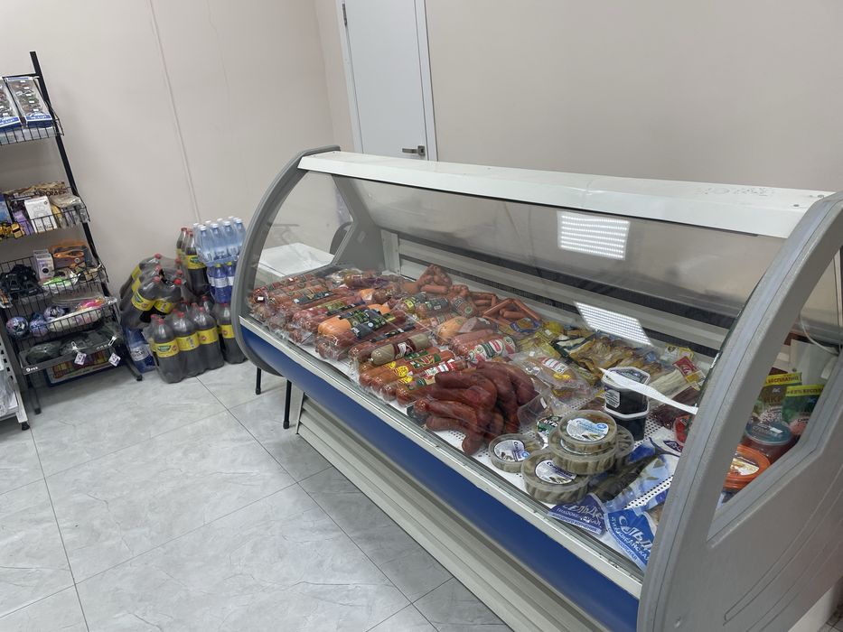 Холодильник для магазина