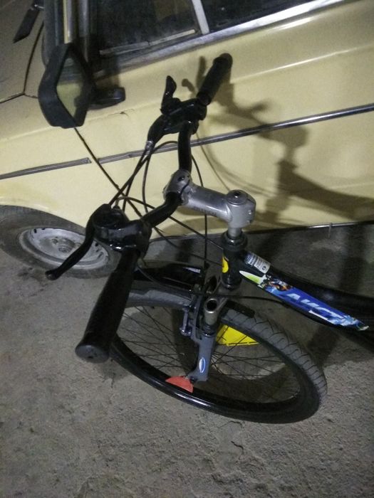 Velik rembo sotiladi