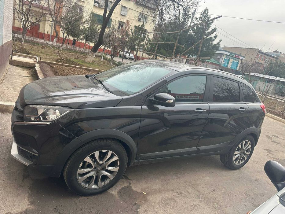 Lada Xray Cross 2020 yil