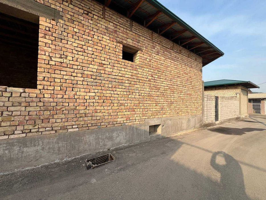 3 сотокли коробка уй Яшнобод т, Катта Олмос махалласида