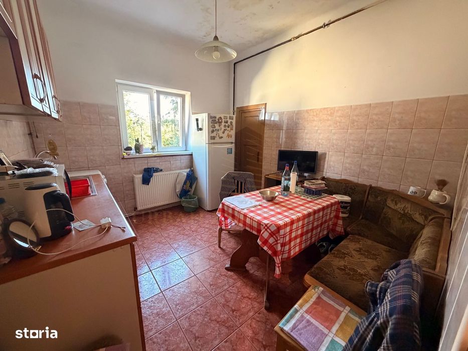 Vanzare apartament 3 camere, zona strazii Bisericii Ortodoxe