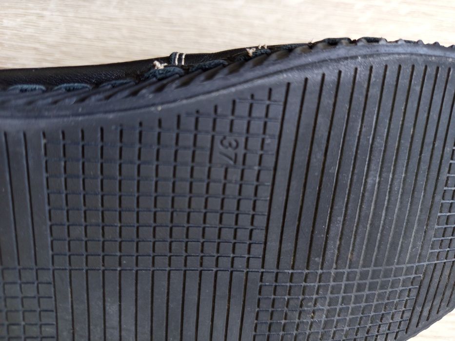 Дамски обувки  Gianni и маратонки Under Armour