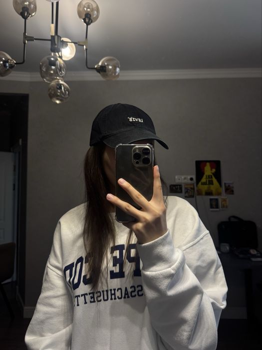 Кепка черная Levis