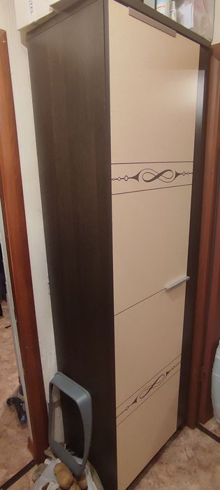 Шкаф продам в хорошем состоянии