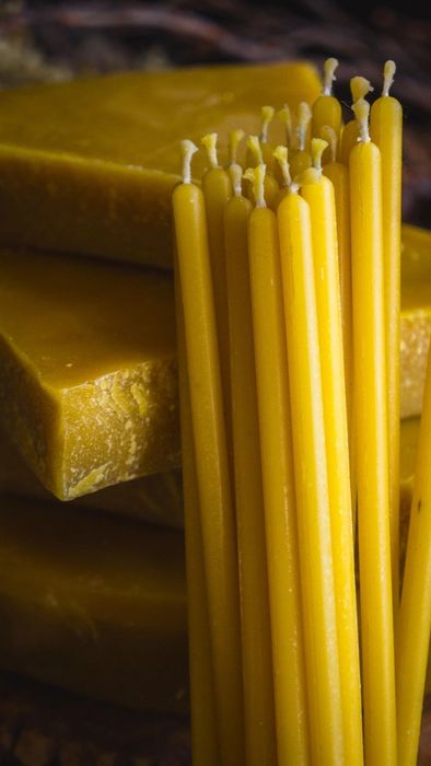 Восковые свечи ручной работы