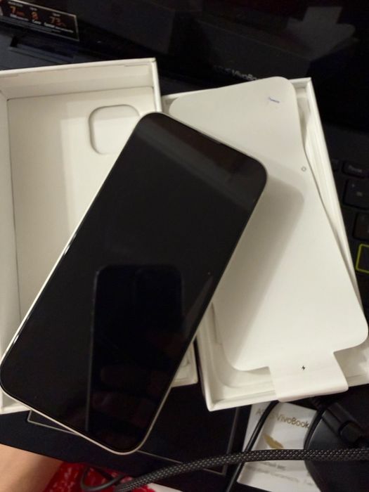 IPhone 13, 100% батарея