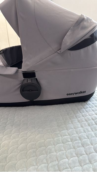 Продам люльку easywalker