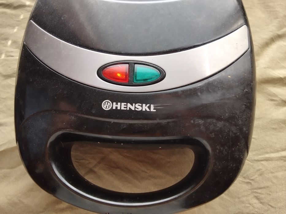 Домашна скара за сандвичи и за палачинки и гофрети