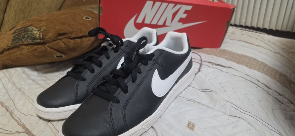 Nike Court royale