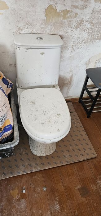 Продам б/у унитаз