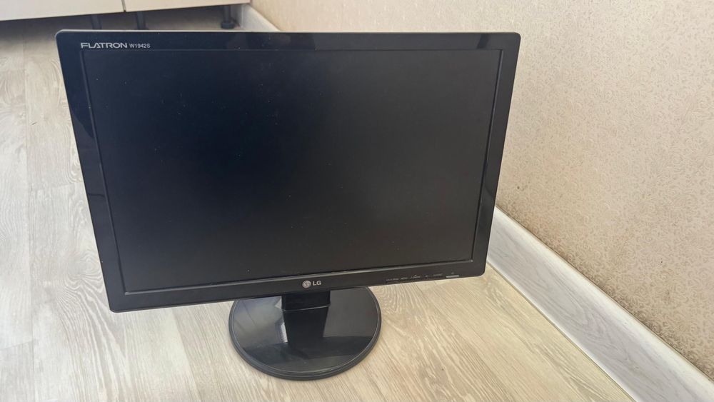 Монитор LG прдаю
