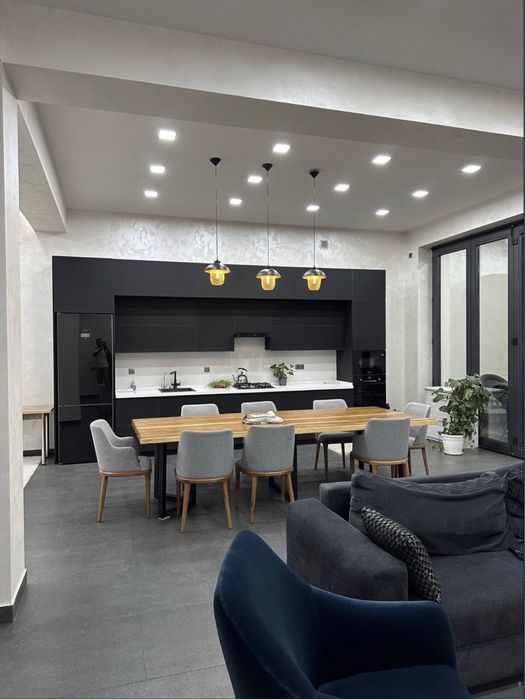 Гостиница России-Сдается новый дом в престижном районе!