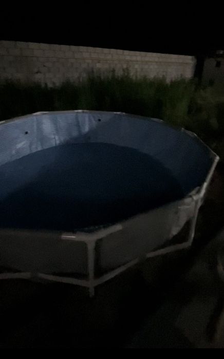 продается бассейн