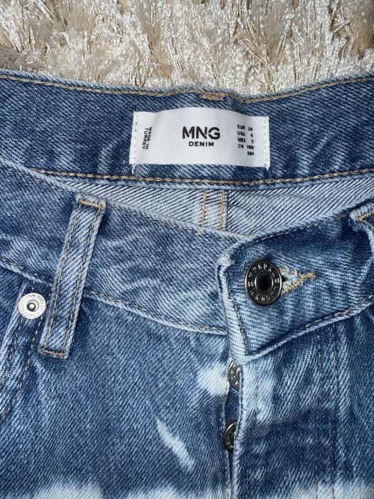 Blugi noi Mango alb cu albastru