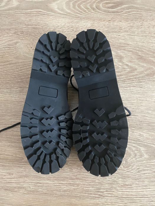 Ботинки кожаные новые.