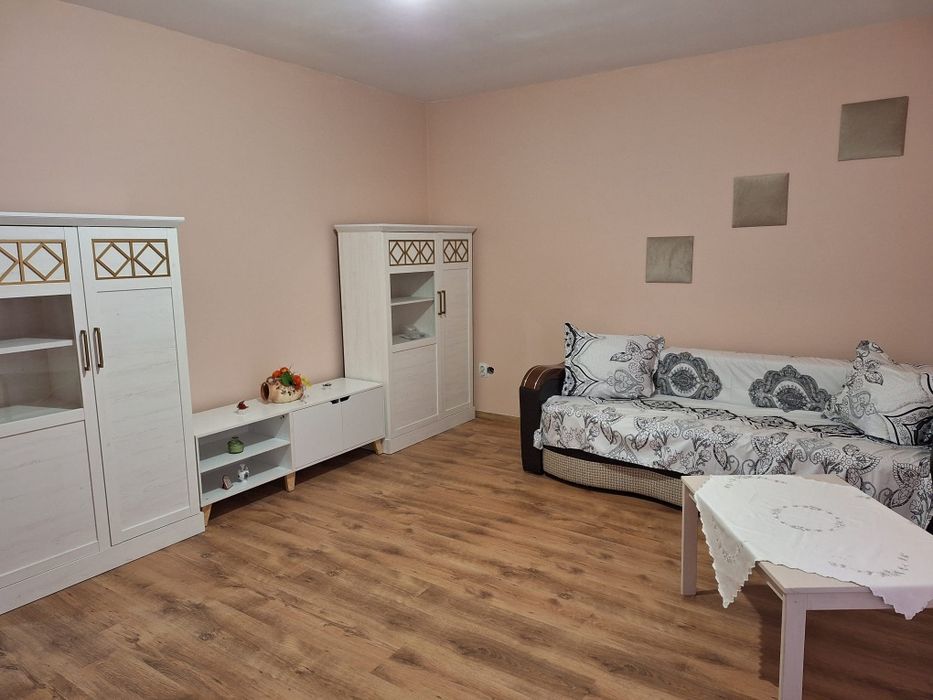 Pf închiriez ap 2 camere decomandate Florești