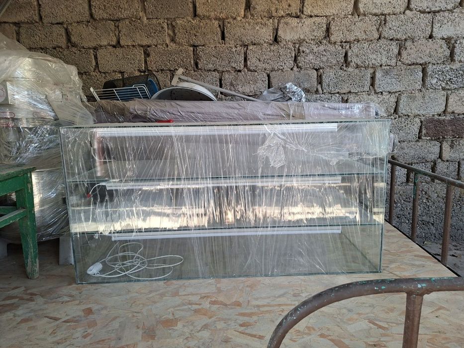 Стеклянная витрина