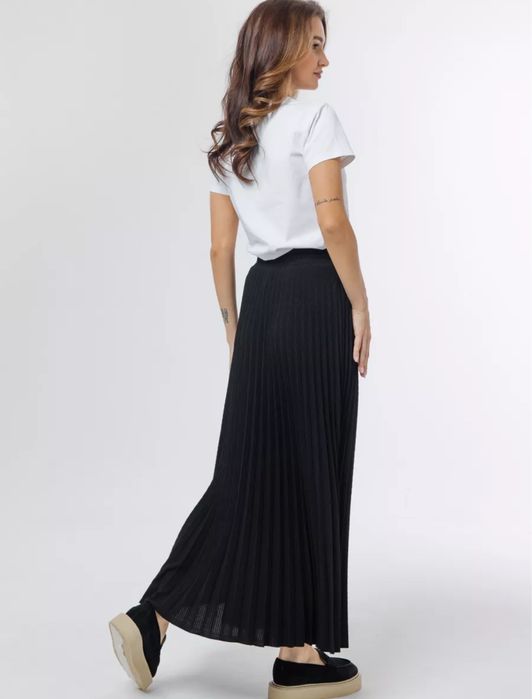 Продам юбку чёрную плиссе