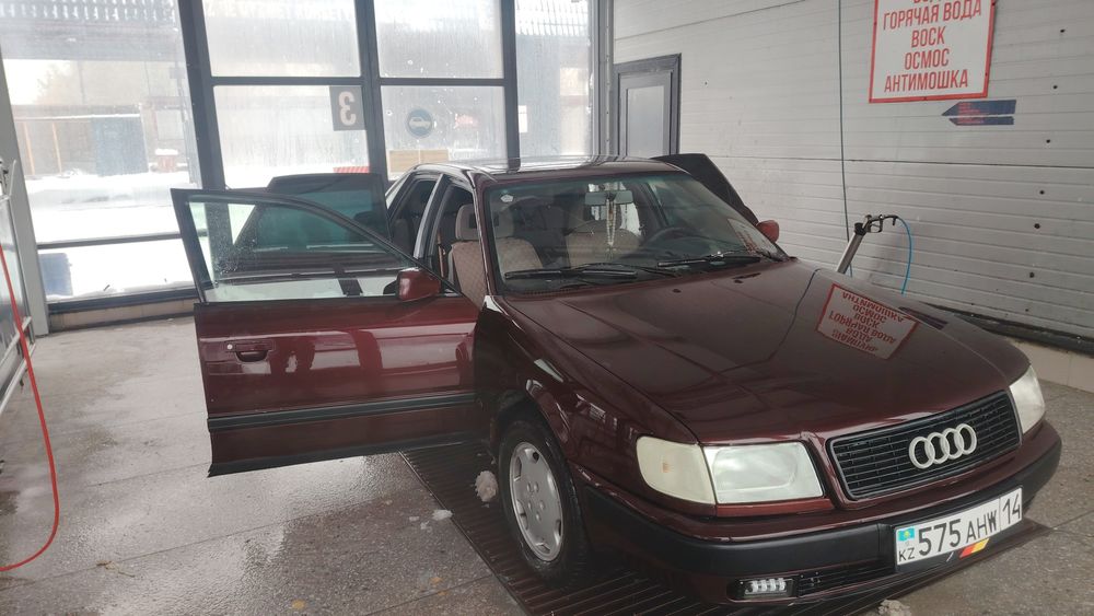 Продам ауди 100 с4