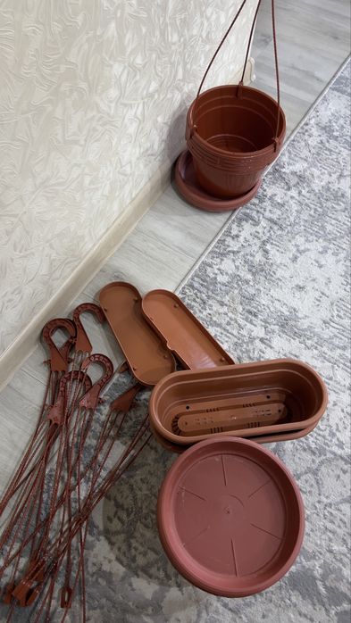 Горшок подвесной и овальный