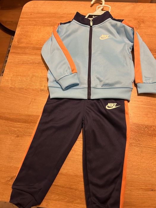 Екип Nike 24м ,оригинален