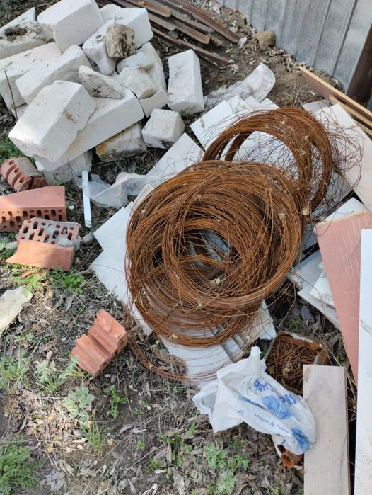 Продам ограждение после стройки