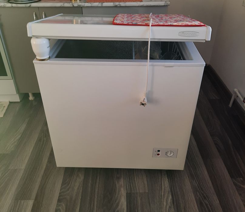 Морозильник новый